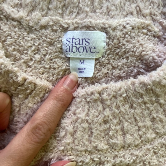 Stars Above Sweater - Picture 3 of 4